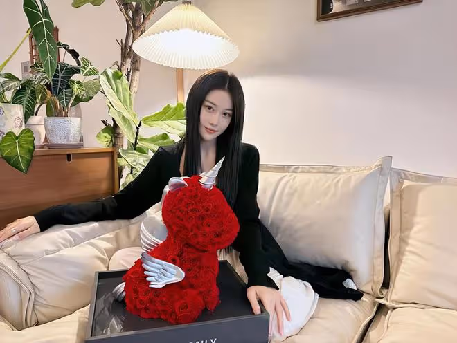 張馨予戴大美瞳引爭議,網友吐槽其製造恐慌,本人委屈回應後秒刪