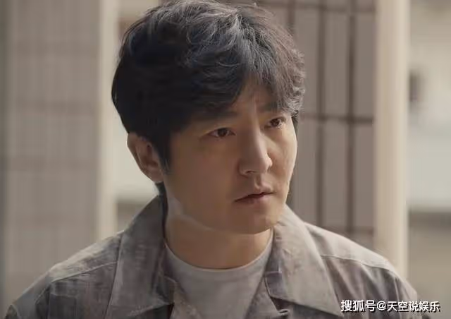 《追光的日子》郝楠回校遭學生蔑視,真實身份曝光後,校長不敢得罪