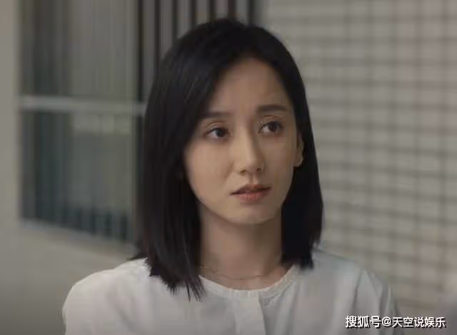 《追光的日子》郝楠回校遭學生蔑視,真實身份曝光後,校長不敢得罪