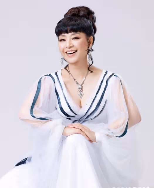 殷秀梅一婚閃婚閃離,二婚嫁貴族,不再隱瞞說出沒孩子的真實原因