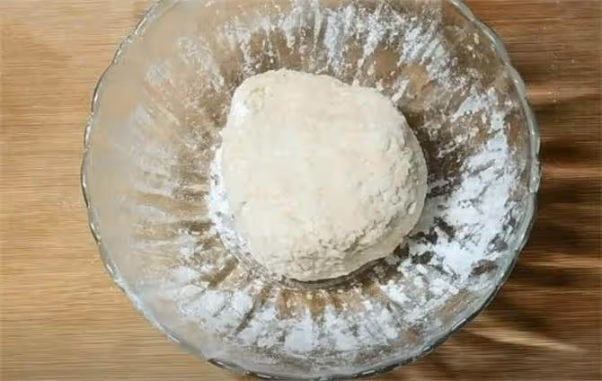 米飯沒吃完不要扔了,教你簡單一做,麻辣酥脆,一大鍋都不夠吃
