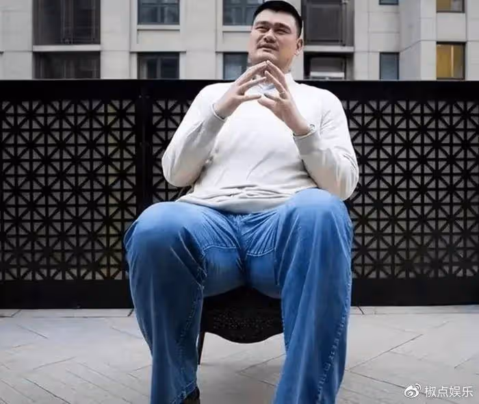姚明健康引擔憂!體重超400斤,妻子葉莉很自責,父母希望生二胎