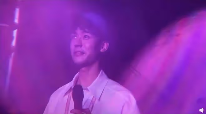 龔俊和周杰倫演唱會合唱,粉絲笑稱:俊寶唱歌可全是感情呀!