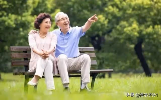 我和老伴給外孫過生日,女婿的態度讓我收回了準備好的1萬紅包