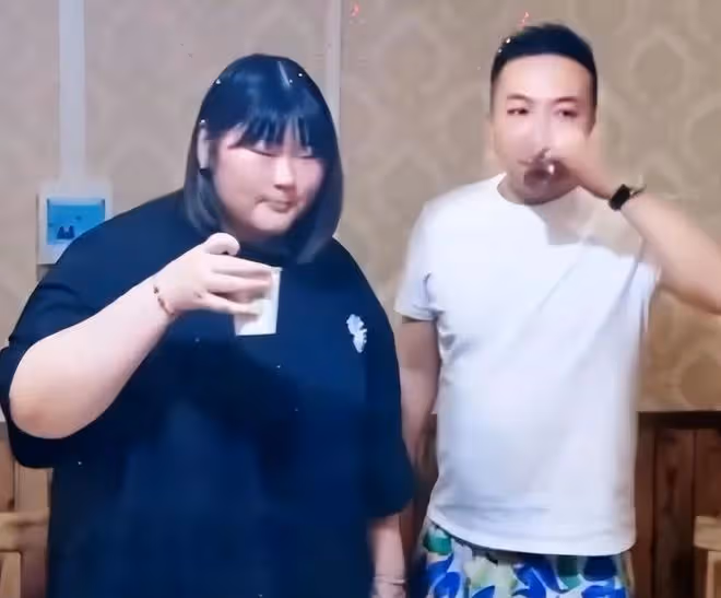 朱雪梅與博士相親成功，男方想要倒插門，大衣哥還在考慮之中