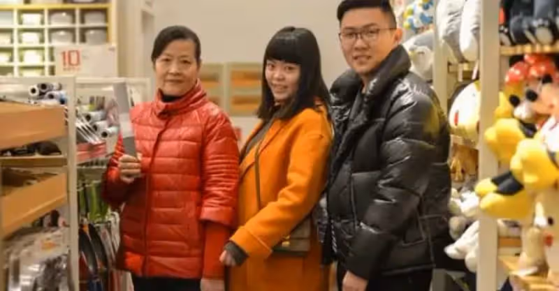 孫子生日，我給大兒媳轉3000被拒絕，去小兒媳家一趟後懂了