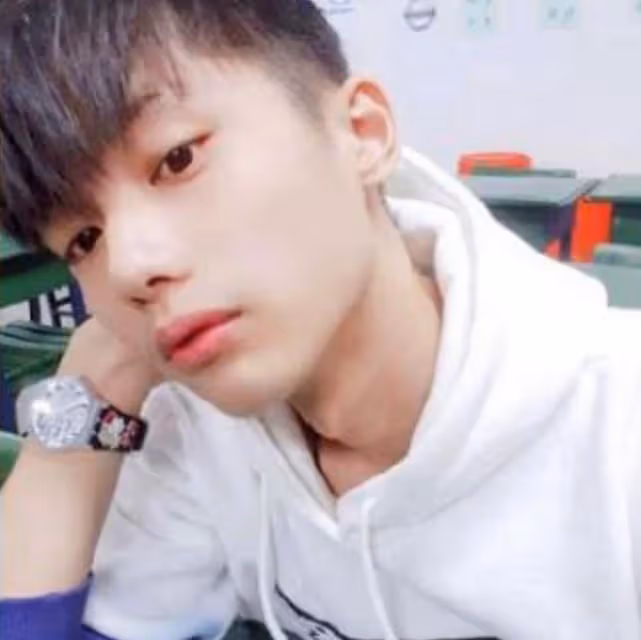 炎亞綸侵犯者正面照公開：當時他才16歲，第一次時害怕到哭泣