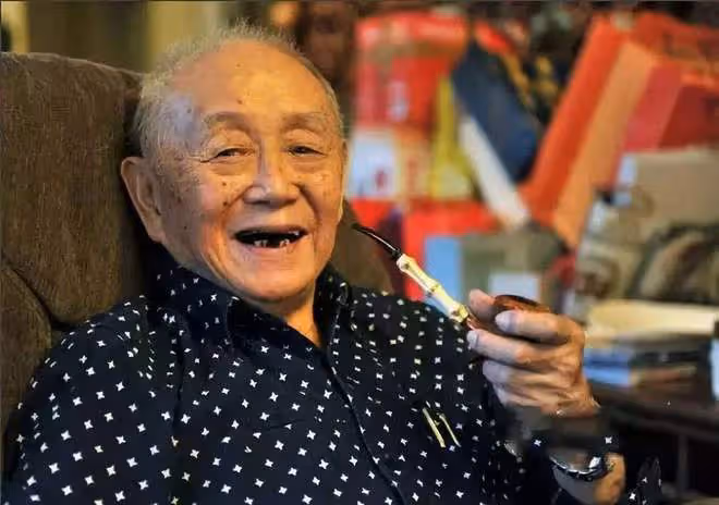黃永玉離世,享年99歲,成龍曬合影悼念大師,願您一路走好