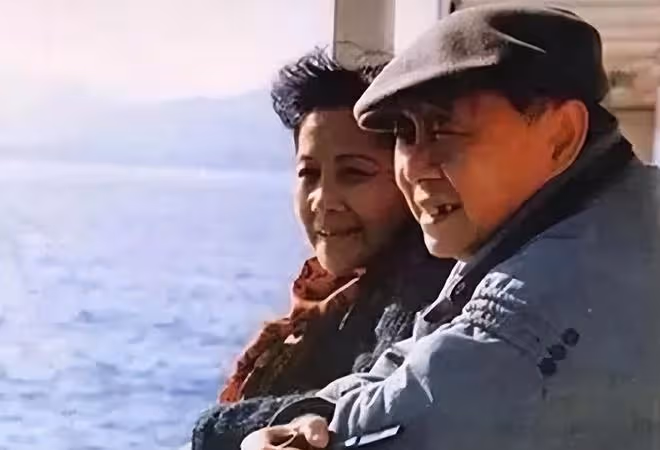 黃永玉離世,享年99歲,成龍曬合影悼念大師,願您一路走好