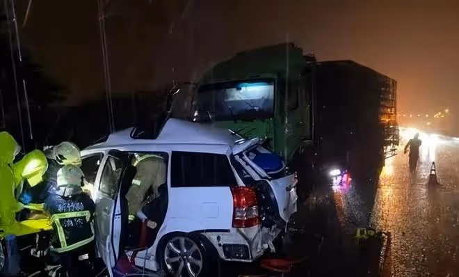 年輕歌手古家齊車禍離世,年僅31歲,車禍現場碎片撒落一地