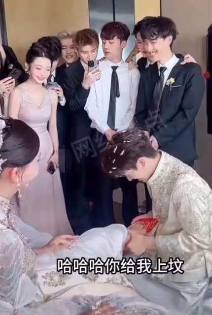 韓安冉婚禮現場曝光,宋浩然全程直播,被網友吐槽拿婚姻炒作