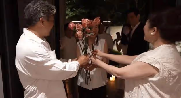 蕭敬騰求婚鑽戒曝光,台媒稱足足有15克拉,價值上億元