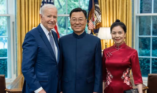 中山裝和旗袍,謝鋒會見拜登細節告訴美國:是時候改變對中國看法