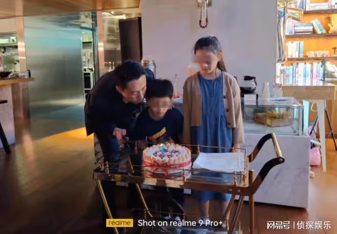 汪小菲久違曬兒女正臉照，小玥兒長成翻版大S，希箖帥氣像爸爸