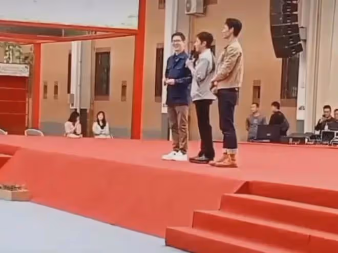撒貝寧魏晨現身寧夏，兩人再次合體錄節目，現場笑聲不斷很接地氣