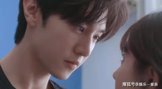 《偷偷藏不住》面對女友示好,嘉許的態度,暴露了單身20年的隱忍力