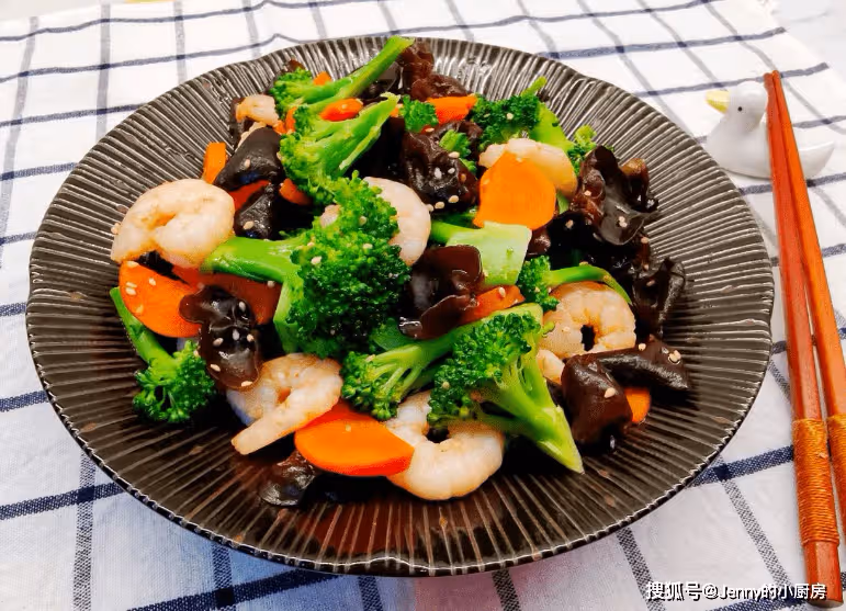 推薦5道適合夏天吃的掉秤菜 ,簡單易做,低卡飽腹,好吃不長肉