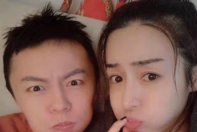 他是李連杰的「御用兒子」,周潤發拿5000塊讓其退圈