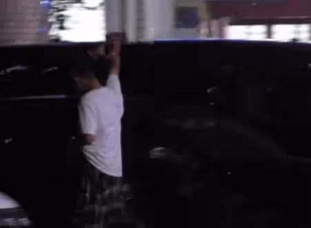 39歲文章夜生活瀟灑!深夜與美女聚餐喜笑顏開,新女友疑並未同行