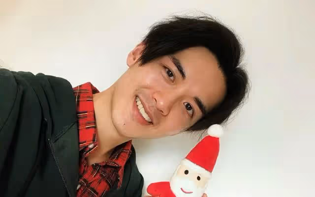 恭喜!TVB帥氣小生連播三劇火速上位,嫲嫲是已故知名老戲骨
