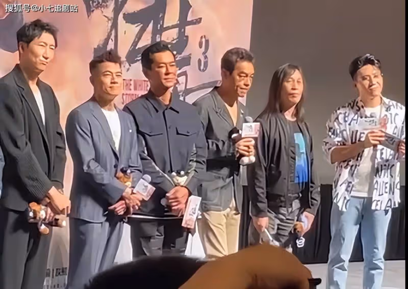 秦牛正威官宣訂婚,與准未婚夫一起看電影,曾和塌房頂流傳緋聞