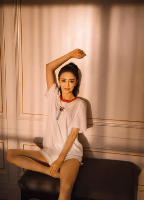 陳思誠凌晨為佟麗婭慶生,曬出母子溫馨舊照,佟麗婭只回復兩個字