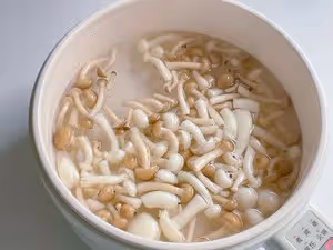 低脂低卡‼️鮮美快手湯‼️絲瓜菌菇湯‼️好吃不胖天