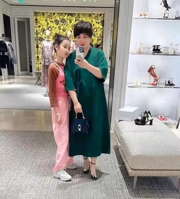 劉能妻子:曬繼子結婚照,被嘲沒前妻漂亮沒格局,其本尊親自回應