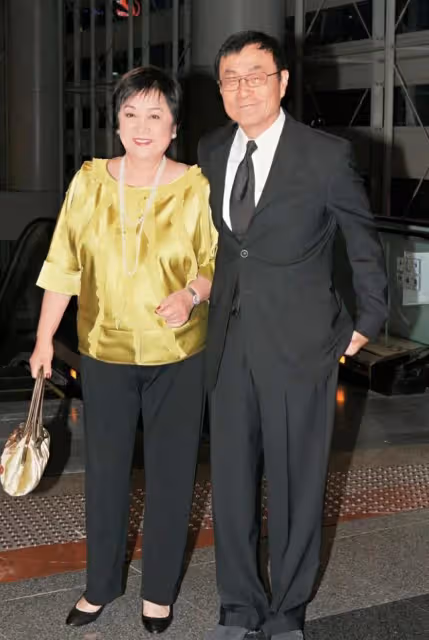驚喜露面!謝賢前妻罕現身好友聚會,與兒子神隱1年一度被指失蹤