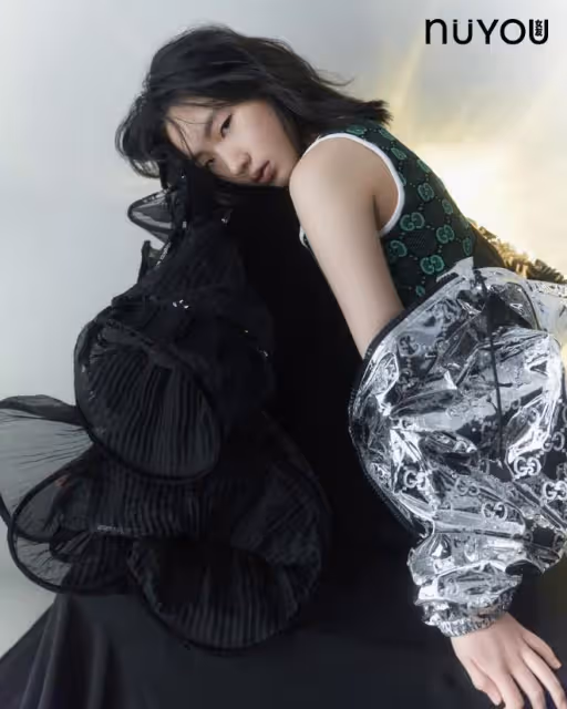 小S長女走成熟路線,17歲許曦文衣著性感時尚,高級厭世臉太養眼