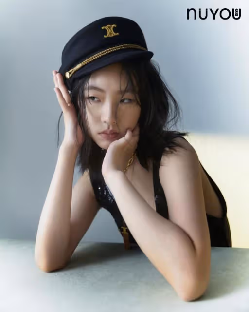 小S長女走成熟路線,17歲許曦文衣著性感時尚,高級厭世臉太養眼