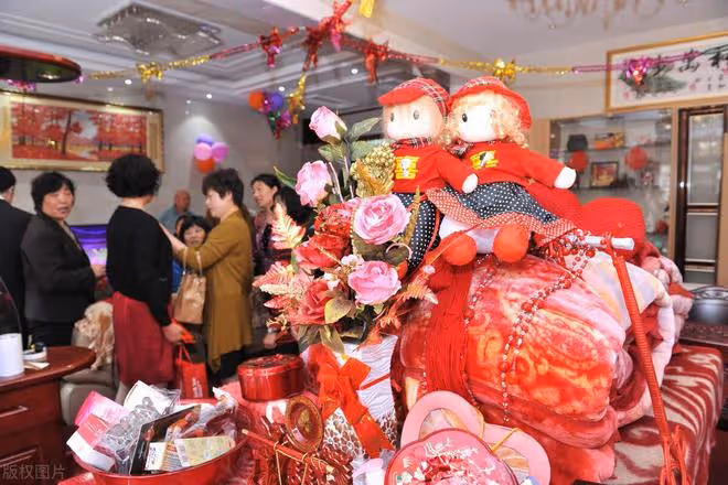 結婚三天的新婚夫妻本該是情深意切,新婚的妻子竟不見了