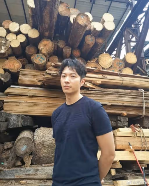 知名港星拼事業無暇休息!曝面部生蛇需針灸,打針時一度鬧出笑話