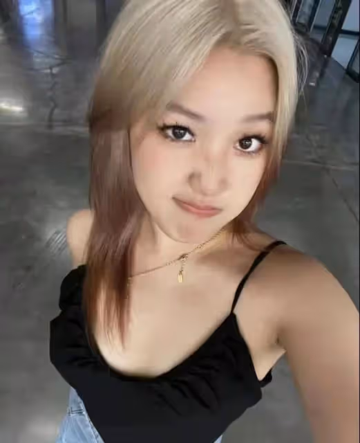 李靜女兒：放假回國，身材火辣越長越像媽，一細節顯示她不愛攀比