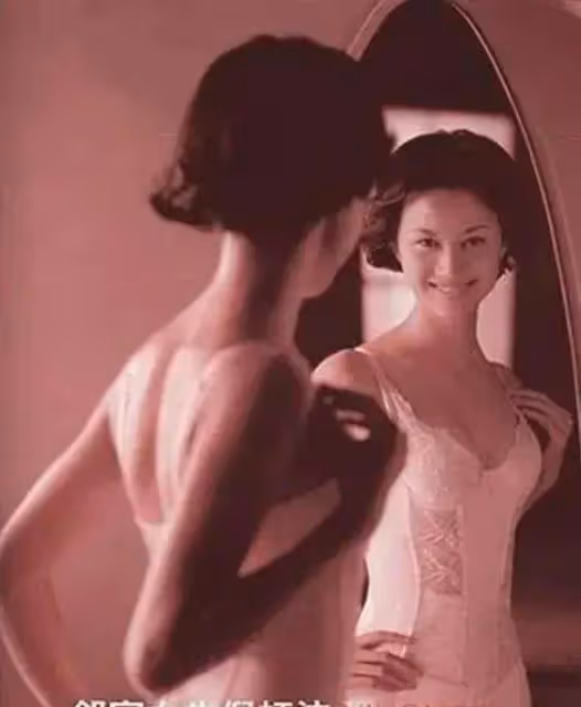 42歲女星突然感動:一段衣服策劃,壓了我22年