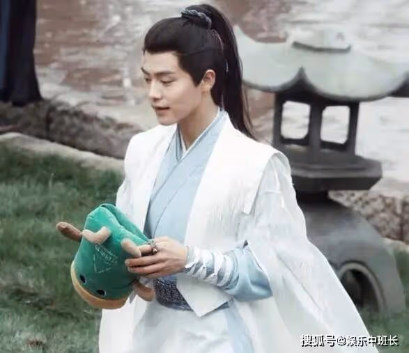 《塵緣》張殷殷何時愛上紀若塵的?張殷殷和顧清誰才是女主?顧清到底愛的是誰
