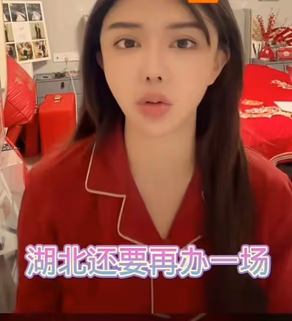 山姆超市偶遇韓安冉一家,穿睡衣出門打扮隨意,不修邊幅遭吐槽