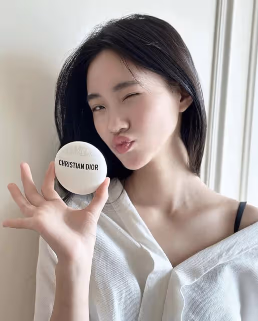 小S不受風波影響,攜11歲小女兒拍廣告,許老三氣質大變超像媽媽