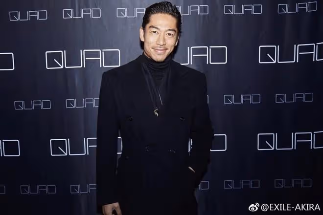 48歲林志玲日本聚餐，蓬頭垢面純素顏變化大，老公幹瘦像個小老頭