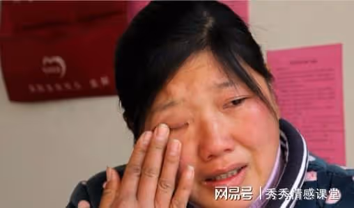故事:手機被偷,小偷用手機約失主的妻子去酒店,妻子:我樂意!
