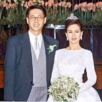 港媒曝許晉亨病情加重?420億恐將洗牌,李嘉欣分毫未得怒罵該死?