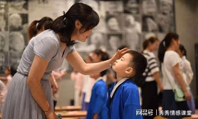 故事:兒媳再婚後,讓孩子隨繼父姓,婆婆:我的錢我說了算