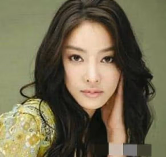 女星生前留下遺書,紙上內容透露娛樂圈的黑暗