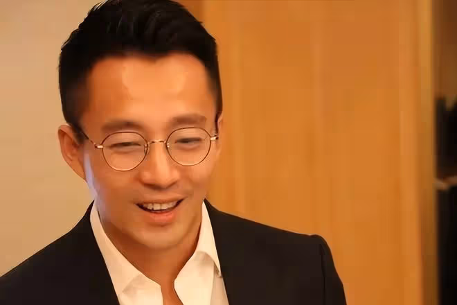 汪小菲直播赴台接娃回北京,玥兒迫不及待跟爸走,大S默許不敢言