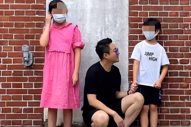 汪小菲直播赴台接娃回北京,玥兒迫不及待跟爸走,大S默許不敢言