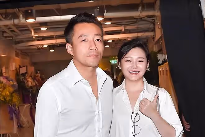 汪小菲直播赴台接娃回北京,玥兒迫不及待跟爸走,大S默許不敢言