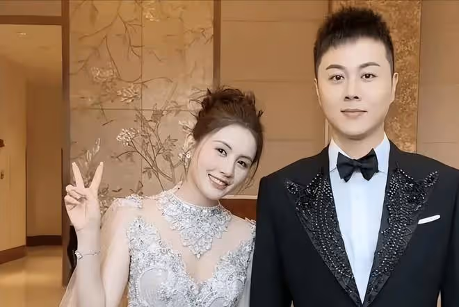 王思聰前任甜仇直播大婚現場!新郎被曝是官二代,證婚人來頭不小