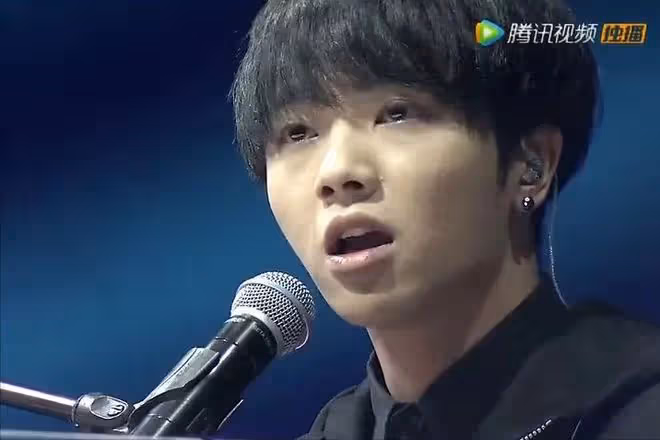 央視不再給華晨宇「留面子」,時代拋棄你的時候,連招呼都不會打