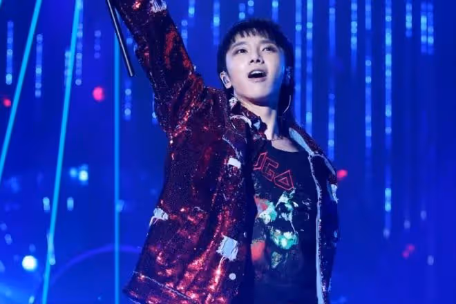 央視不再給華晨宇「留面子」,時代拋棄你的時候,連招呼都不會打