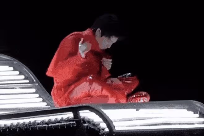 央視不再給華晨宇「留面子」,時代拋棄你的時候,連招呼都不會打